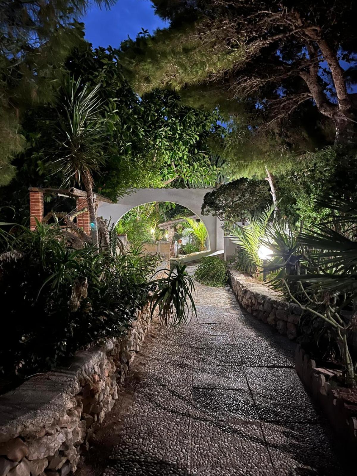 法维尼亚纳Il Giardino Della Falena别墅 外观 照片